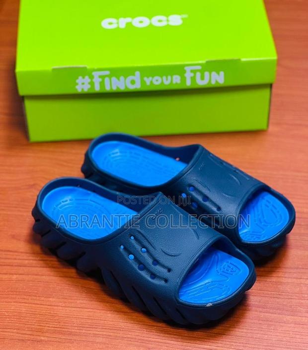 Authentic Crocs Unisex Slides Echo · Photo 1