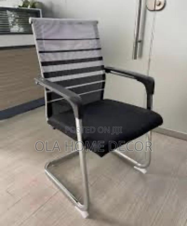 Visitors Chair · Photo 2