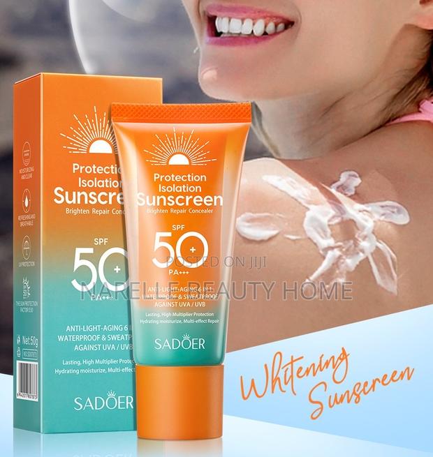 High Protection Non-Greasy Lightweight Sunscreen · Photo 1