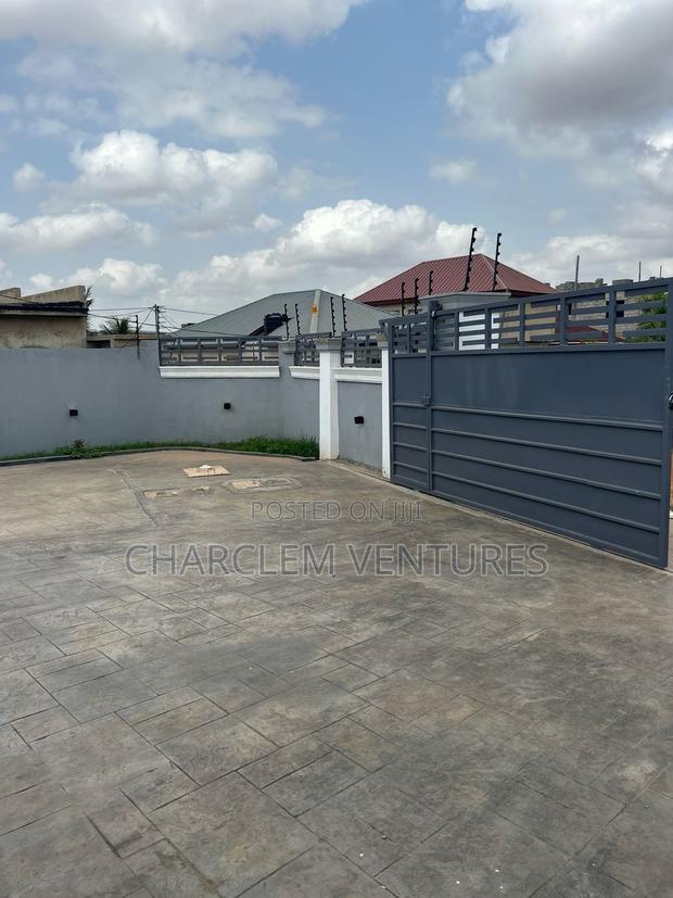 3bdrm House in Charclem Ventures, Accra Metropolitan for sale · Photo 3