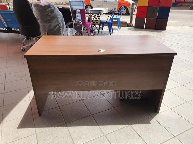 Wooden Office Table · Photo 1