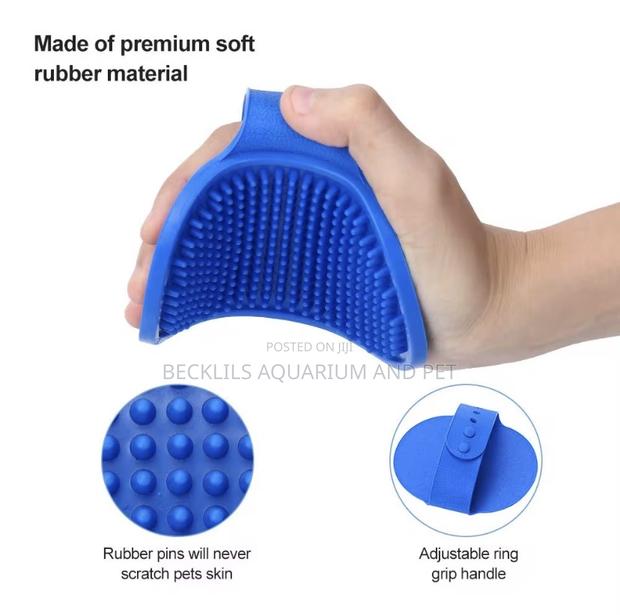 Pet Bath Brush for Dogs and Cat · Photo 3