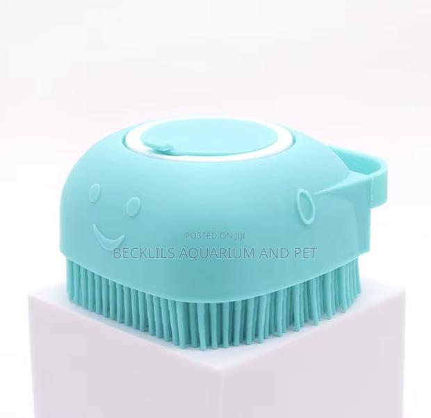 Soft Massage Pet Brush · Photo 3