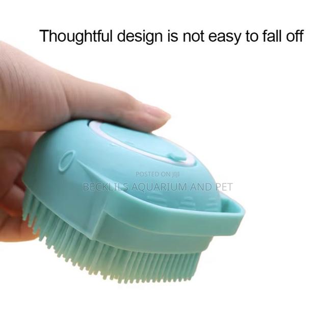 Soft Massage Pet Brush · Photo 2