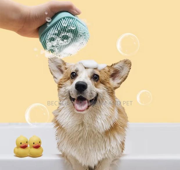 Soft Massage Pet Brush · Photo 1