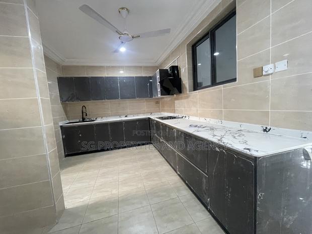 2bdrm Apartment in Spintex for rent · Photo 5