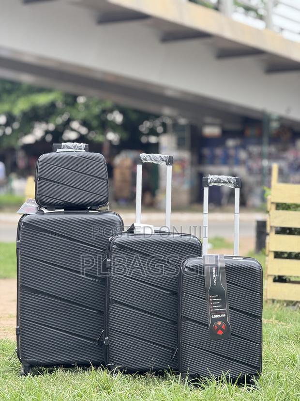 Four in One Unicross Luggage · Photo 2