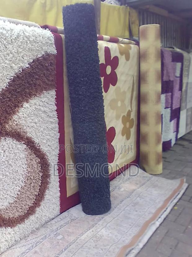 Woollen Carpets Are Available · Photo 1