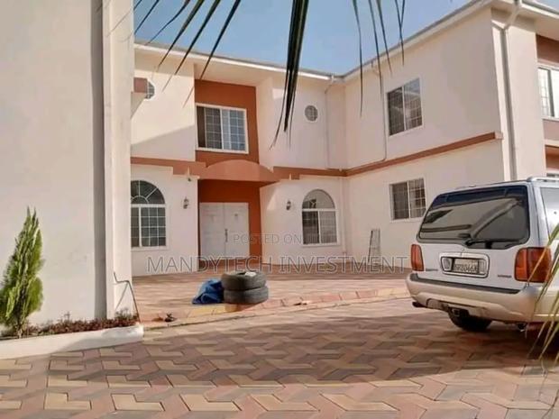 20bdrm Apartment in Barrier for sale · Photo 1