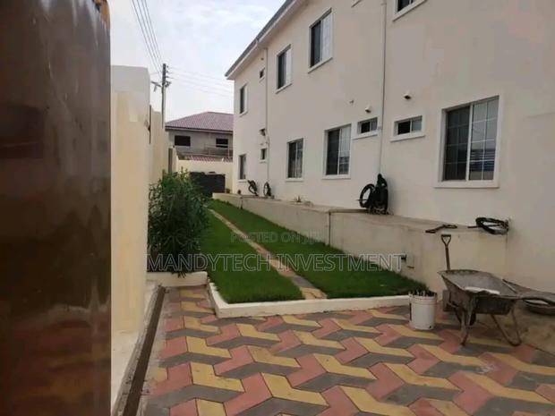 20bdrm Apartment in Barrier for sale · Photo 6