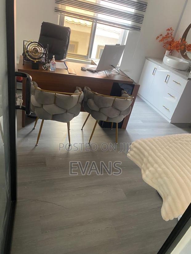 Spc / Lvt / Skirting Board · Photo 4