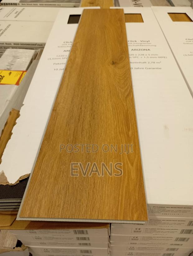 Spc / Lvt / Skirting Board · Photo 5