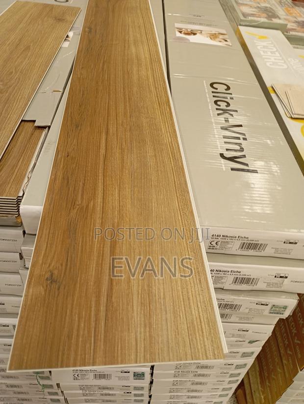 Spc / Lvt / Skirting Board · Photo 2