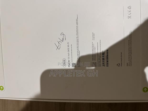 New Apple iPad (2025) 128 GB Silver · Photo 2