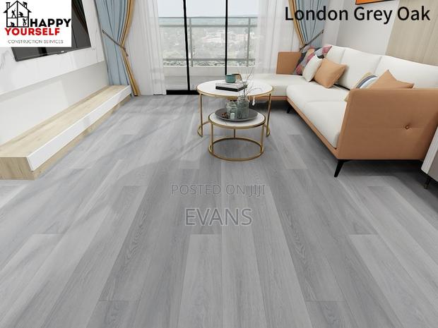 Spc Floor Oak Grey · Photo 2