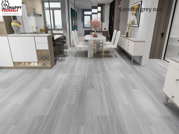 Spc Floor Oak Grey · Photo 1