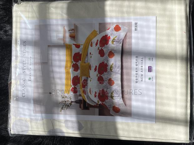 King Size 2 Bedsheet With 4 Pillow Case - 00578 · Photo 3