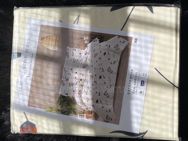 King Size 2 Bedsheet With 4 Pillow Case - 00116 · Photo 3