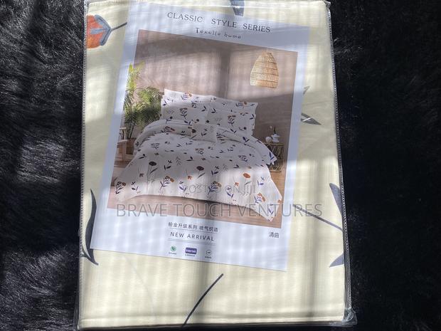 King Size 2 Bedsheet With 4 Pillow Case - 00116 · Photo 1