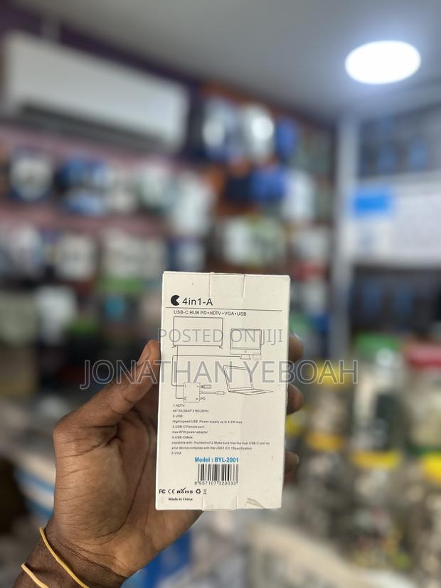 Type C 4 in 1 Adapter Hub · Photo 3