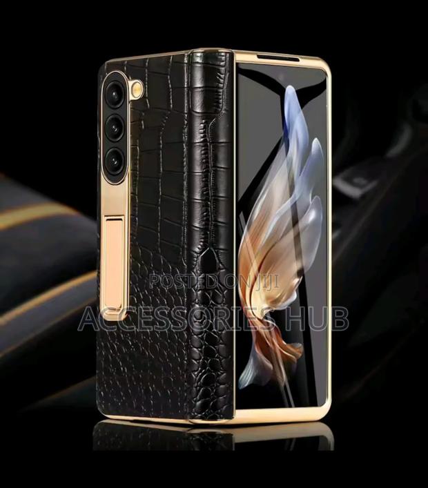 Z Fold 3, 4, 5 and 6 Case With a Stand and Inbuilt Protector · Photo 1