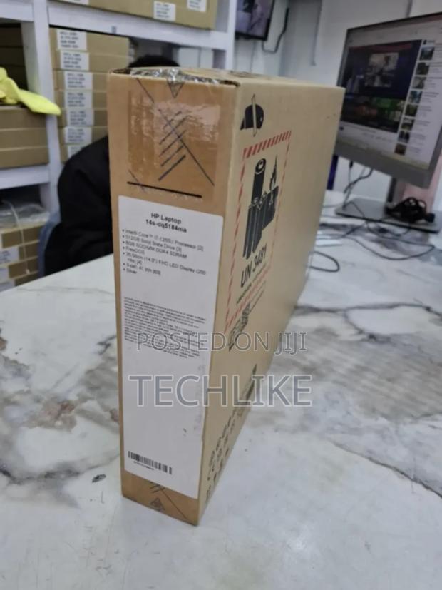 New Laptop HP 14S 8GB Intel Core I3 SSD 512GB · Photo 2