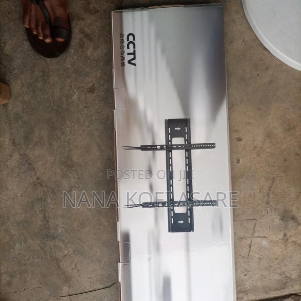 Cc Tv Wall Mount/Bracket 60 to 120 · Photo 3