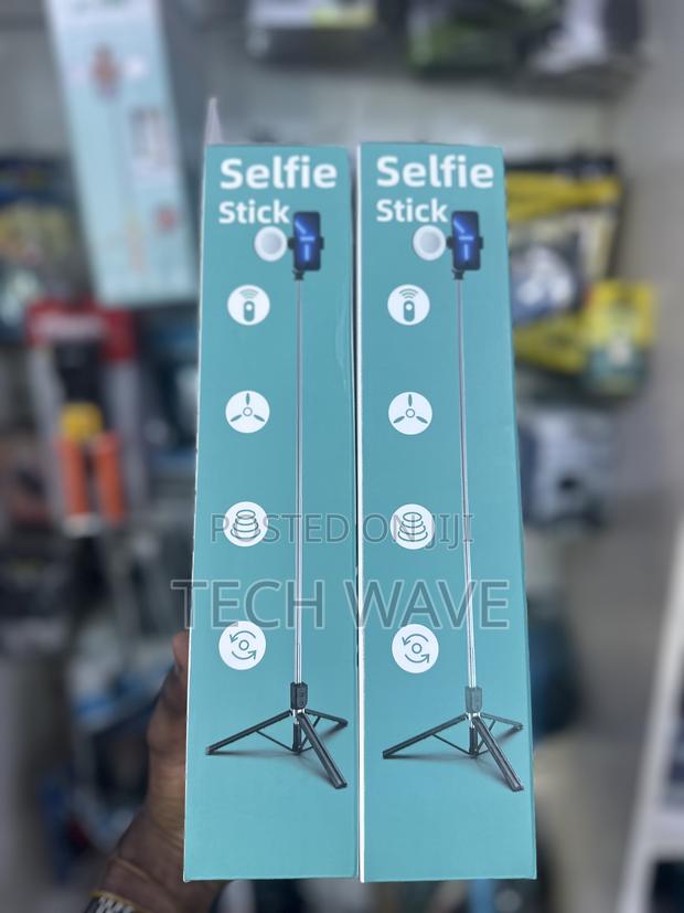 Z6d Selfie Tripod Stand With 2 Fill Led Light · Photo 4