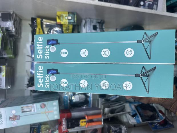Z6d Selfie Tripod With 2 Fill Led Light · Photo 3