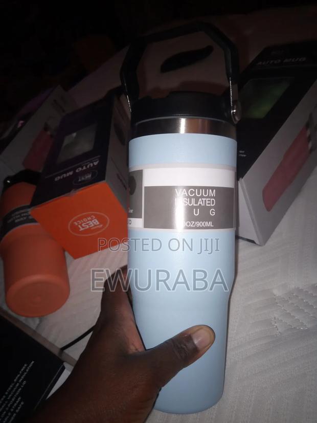 Vacuum Flask With Handle · Photo 5