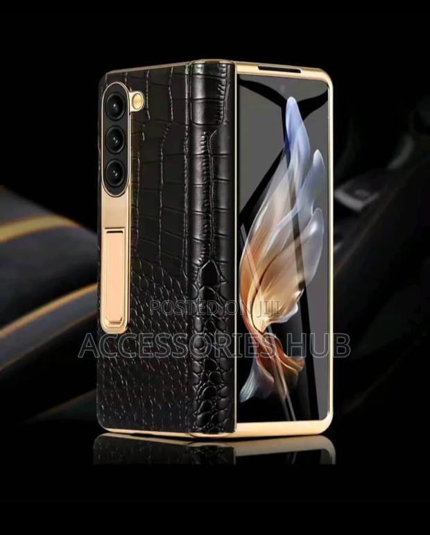 Z Fold 3, 4, 5 and 6 Case With a Stand and Inbuilt Protector · Photo 2