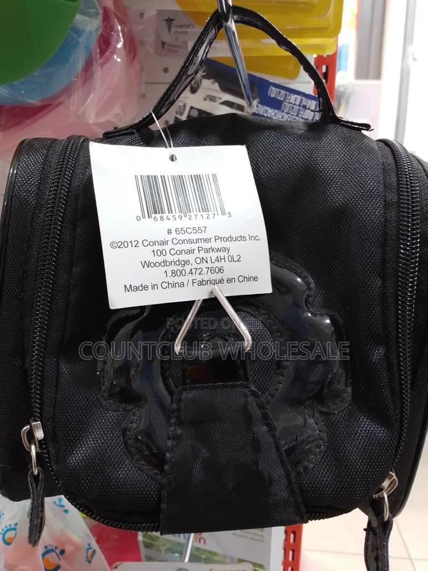 Cosmetics Bag · Photo 1