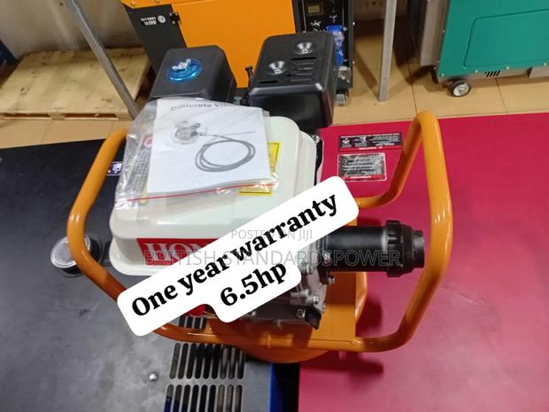 Top Grade 6.5hp Petrol Concrete Vibrator · Photo 1