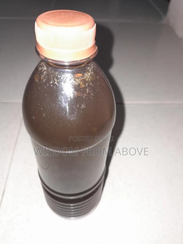Raw Honey It's Undiluted Village Bees Honey From Kwahu · Photo 1