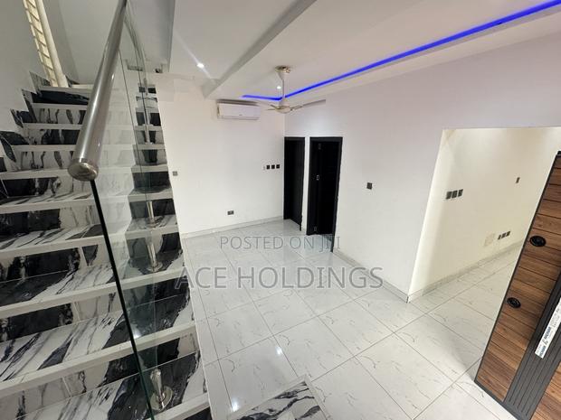 3bdrm Townhouse / Terrace in School Junction, Ashaley Botwe for rent · Photo 2