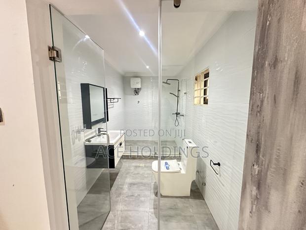 3bdrm Townhouse / Terrace in School Junction, Ashaley Botwe for rent · Photo 5