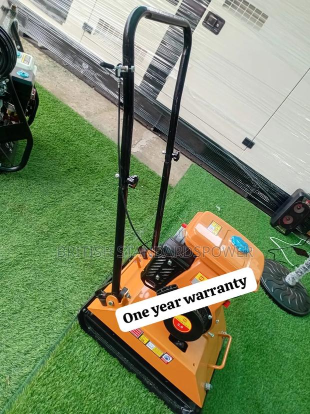 Easy Start Plate Compactor · Photo 1