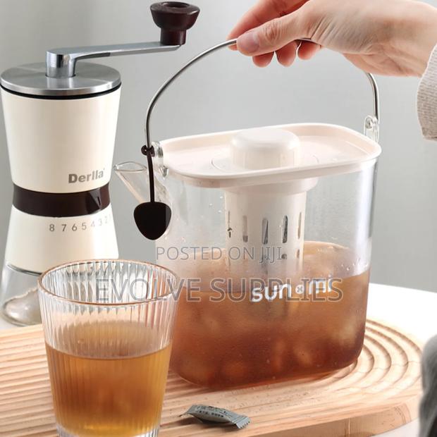 1200ml Plastic Pitcher With Handle · Photo 3