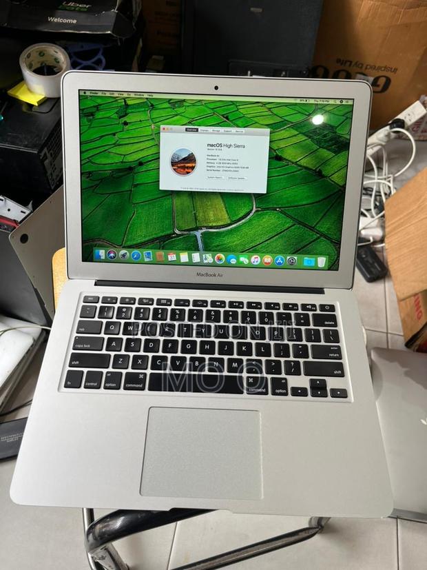 Laptop Apple MacBook Air 2015 4GB Intel Core I5 SSD 256GB · Photo 1