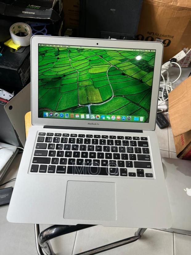 Laptop Apple MacBook Air 2015 4GB Intel Core I5 SSD 256GB · Photo 3