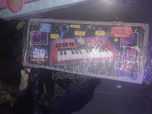 Little Tikes My Real Jam Keyboard Microphone Kids Piano · Photo 6