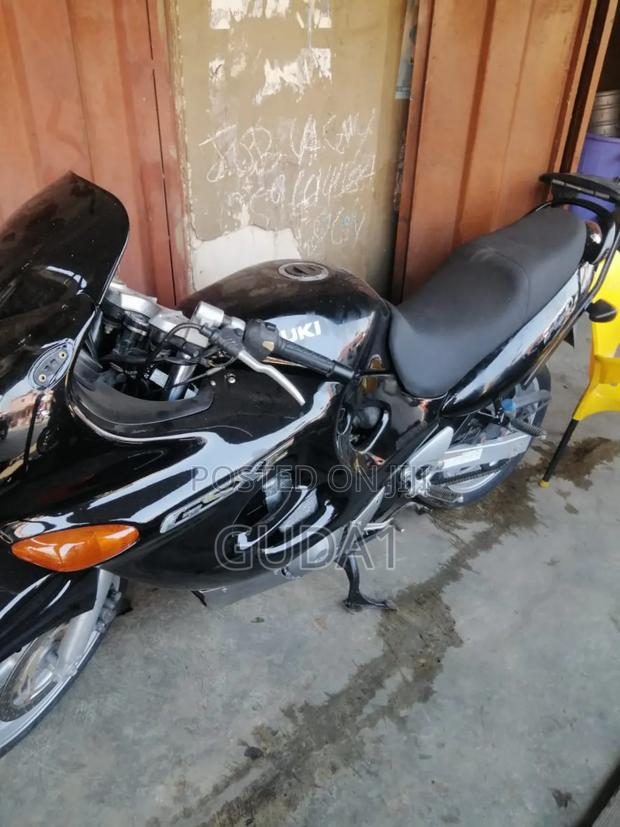 Suzuki 750 2012 Black · Photo 2