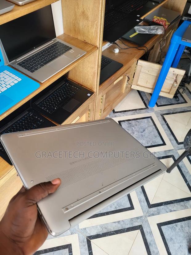 Laptop HP 15-Dy1032wm 12GB Intel Core I5 SSD 256GB · Photo 4