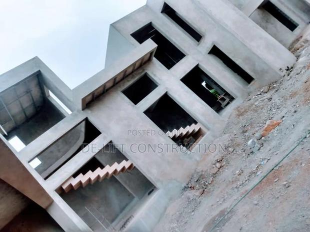 Are You Looking for a Building Contractor? · Photo 1