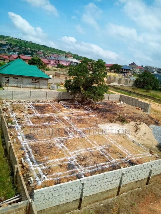 Are You Looking for a Building Contractor? · Photo 3