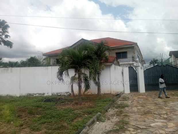 18bdrm House in Tema Community10 for sale · Photo 2