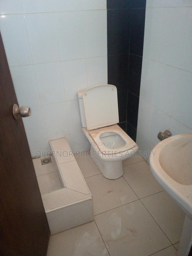 18bdrm House in Tema Community10 for sale · Photo 6