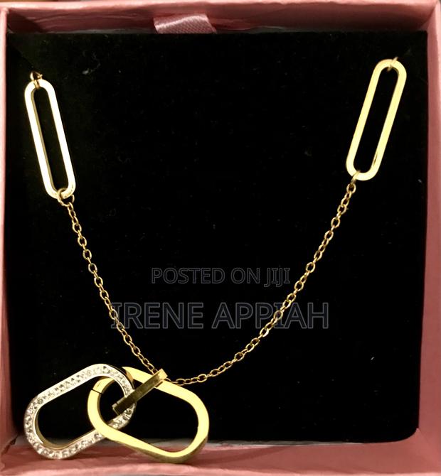 Long Necklaces · Photo 1