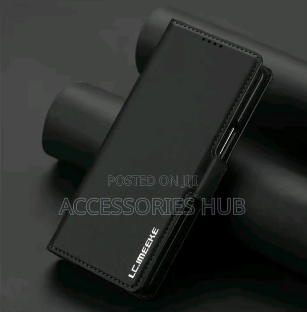 Z Fold 4 5 And Fold 6 Leather Case With A Pen Slot · Photo 2
