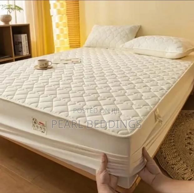 Premium Mattress Protector Available in Colors · Photo 4